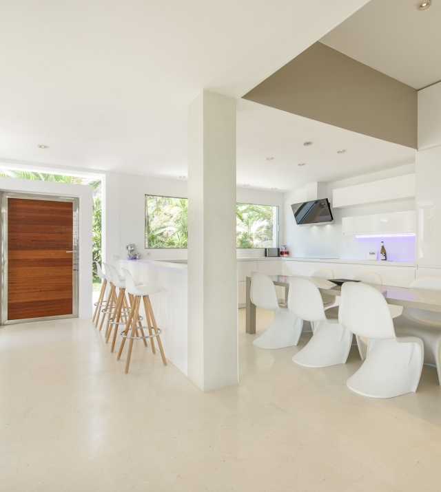 Resa Estates modern villa for sale te koop Cala Tarida Ibiza kitchen.jpg
